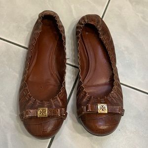 Tory Burch Brown Leather Alligator Embossed Bow Flats